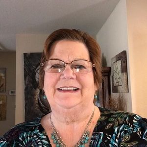 Meet your Posher, Pamela